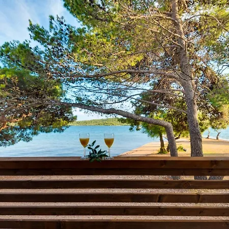 Mobile 34 Resort Pirovac